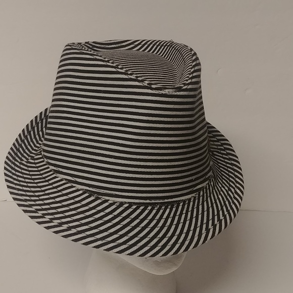 UNISEX Stripped Fedora - Picture 2 of 10